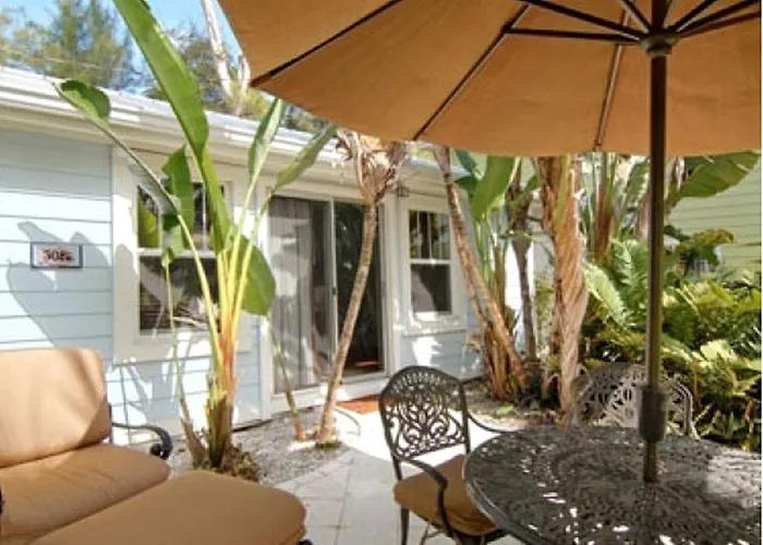 Holiday home Elegant Escape With A Private Patio In Indian Rocks Beach, Florida Clearwater Beach